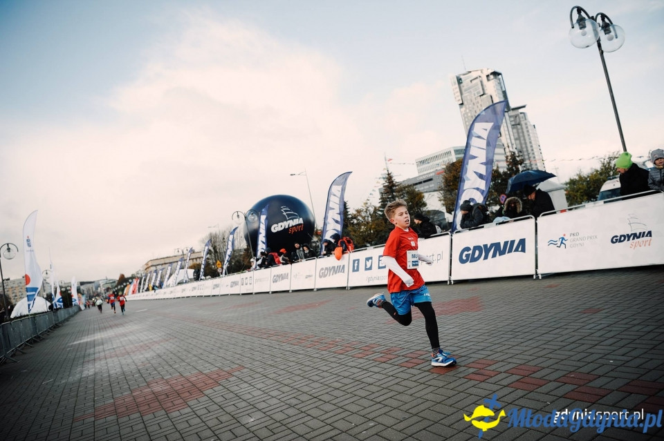 Starty młodzieżowe - Bieg Niepodległości z PKO Bankiem Polskim 2017 (II)