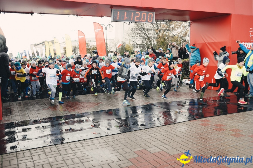 Starty młodzieżowe - Bieg Niepodległości z PKO Bankiem Polskim 2017 (II)