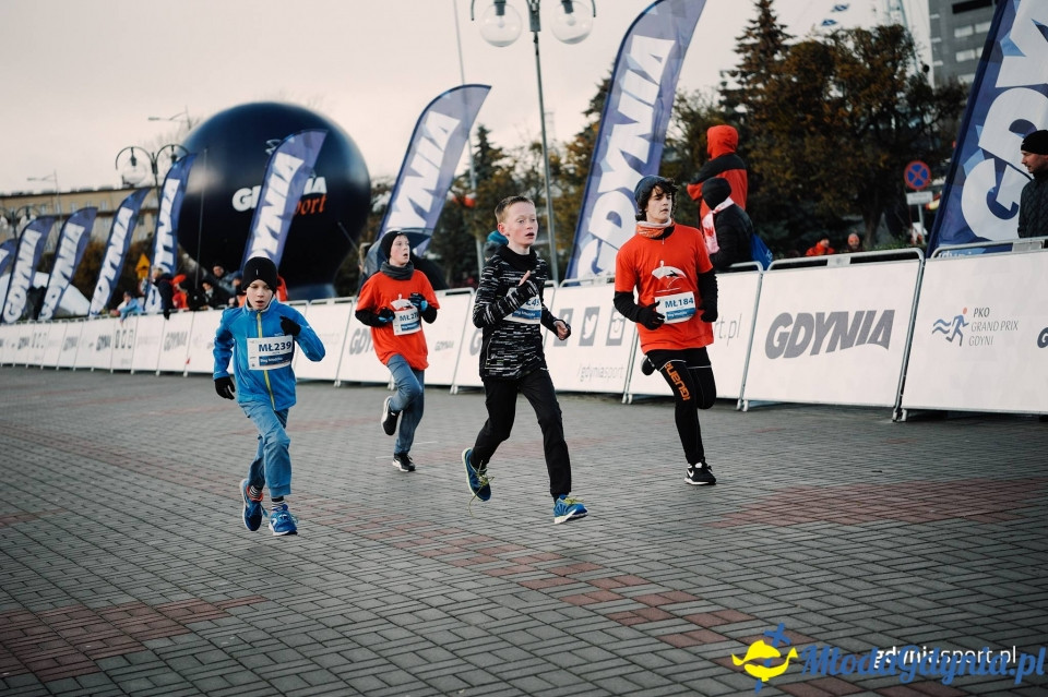 Starty młodzieżowe - Bieg Niepodległości z PKO Bankiem Polskim 2017 (II)