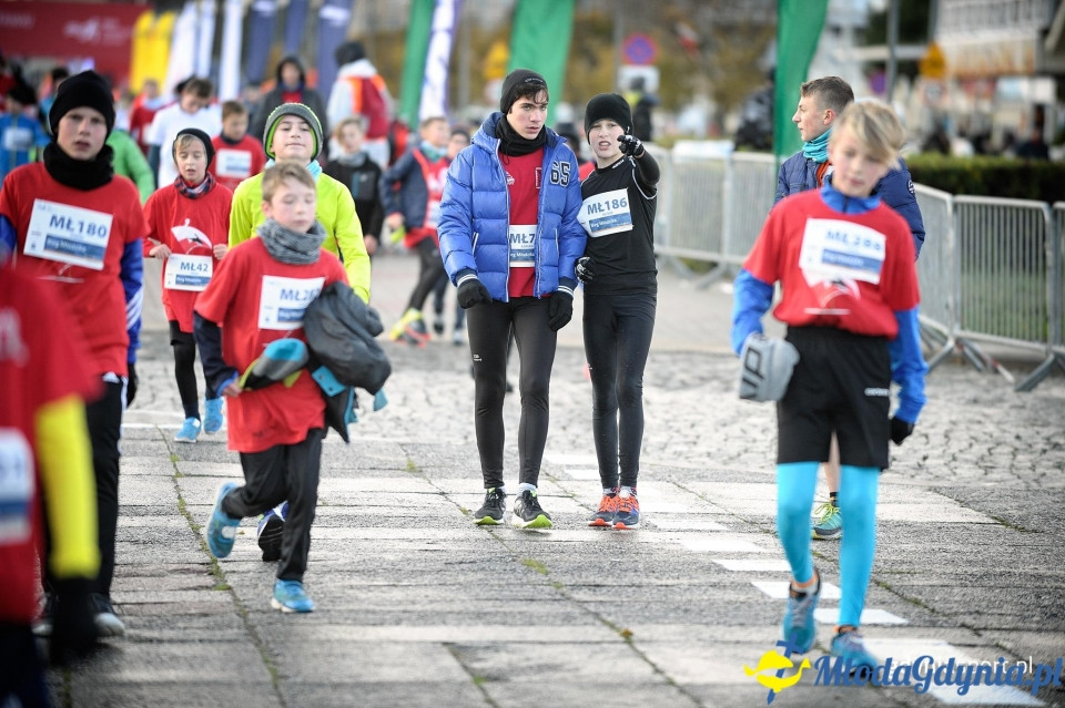 Starty młodzieżowe - Bieg Niepodległości z PKO Bankiem Polskim 2017 (II)
