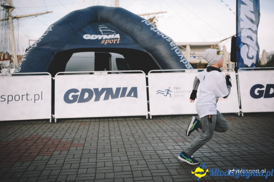 Starty młodzieżowe - Bieg Niepodległości z PKO Bankiem Polskim 2017 (II)