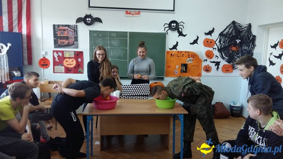 G 10 - Halloweenowe wesołe warsztaty klas gimnazjalnych 2017