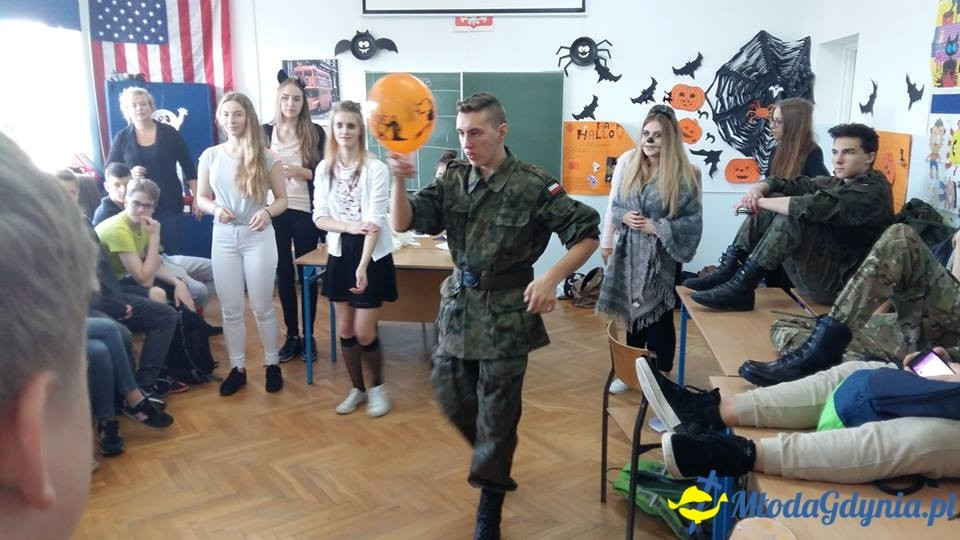 G 10 - Halloweenowe wesołe warsztaty klas gimnazjalnych 2017