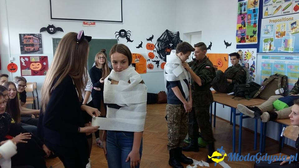 G 10 - Halloweenowe wesołe warsztaty klas gimnazjalnych 2017