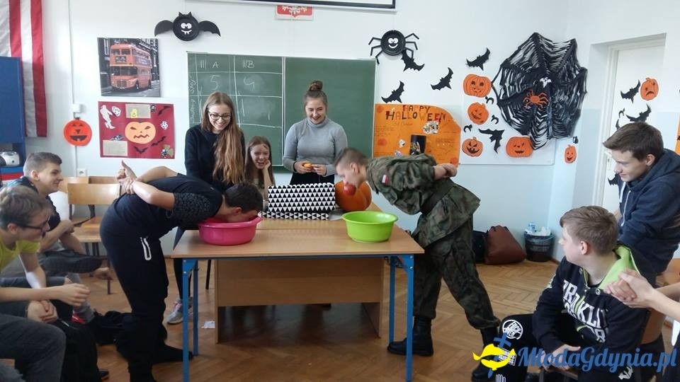 G 10 - Halloweenowe wesołe warsztaty klas gimnazjalnych 2017