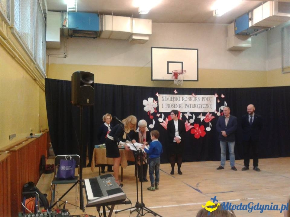 SP 28 i SP 43 w XI Miejskim Konkursie Poezji i Piosenki Patriotycznej