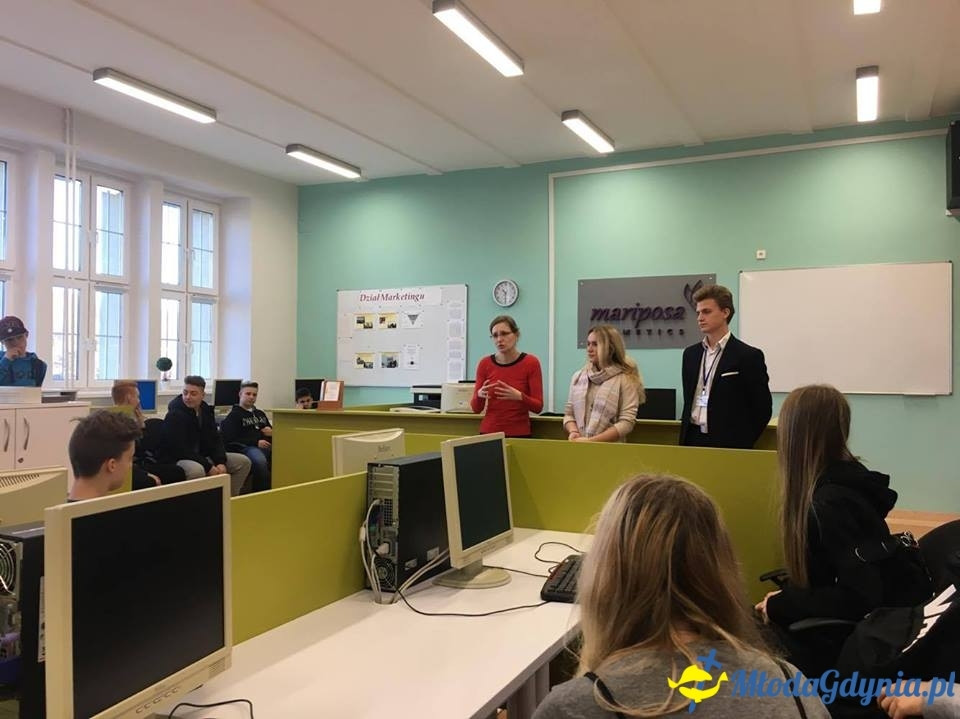 SP 43 - G 16 - w ŚWIATOWYM TYGODNIU PRZEDSIĘBIORCZOŚCI 2017 W GDYŃSKIM EKONOMIKU