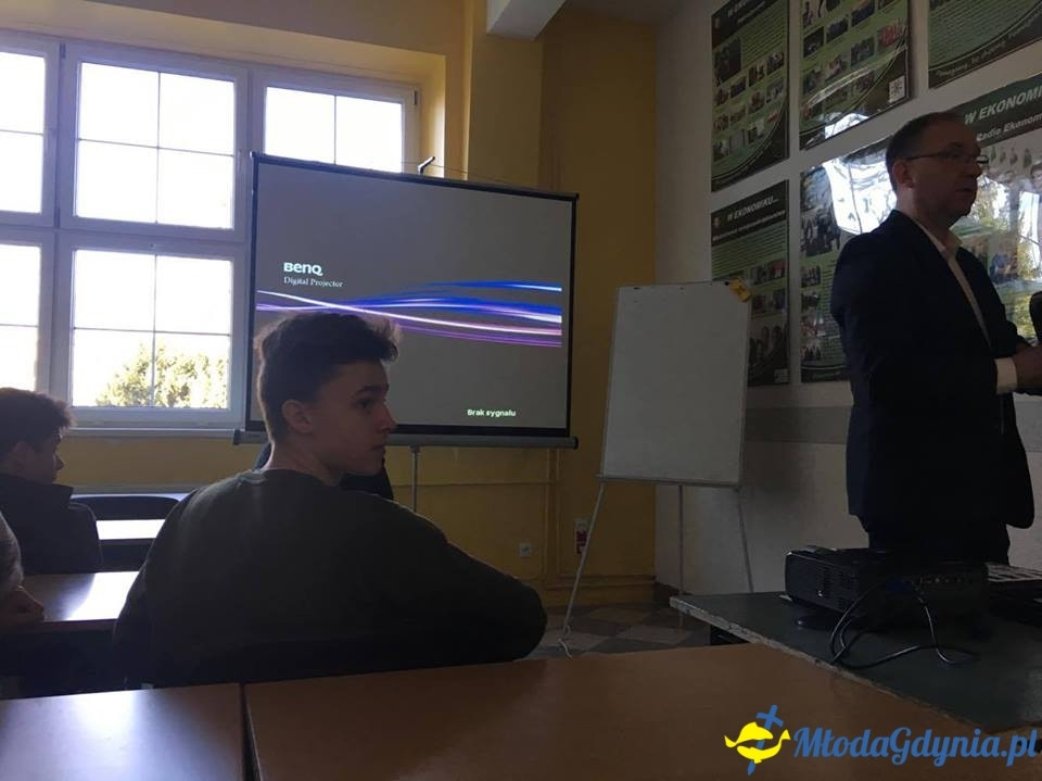 SP 43 - G 16 - w ŚWIATOWYM TYGODNIU PRZEDSIĘBIORCZOŚCI 2017 W GDYŃSKIM EKONOMIKU