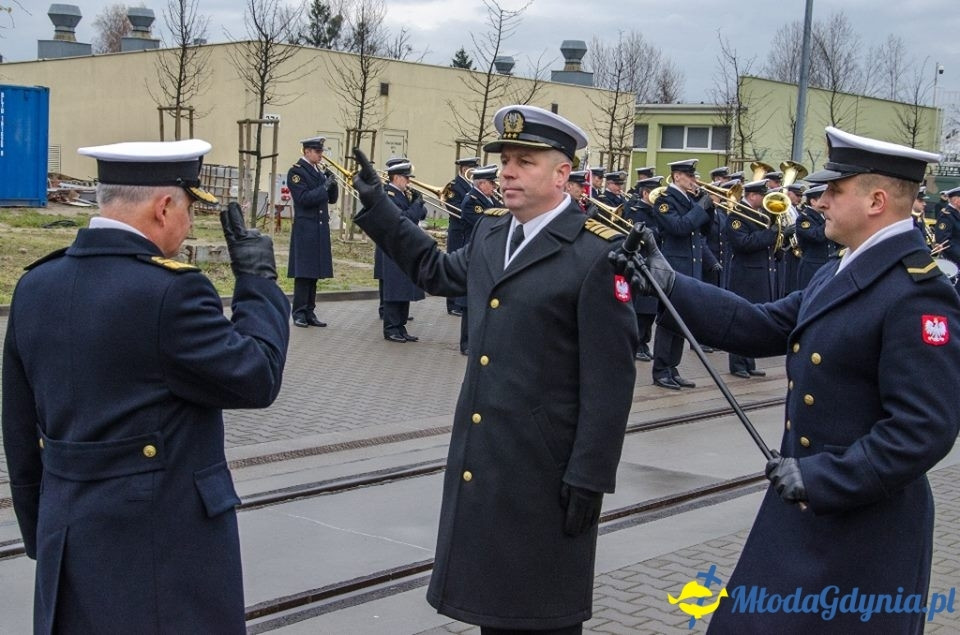35. rocznica podniesienia bandery na okrętach Dywizjonu Zabezpieczenia Hydrograficznego