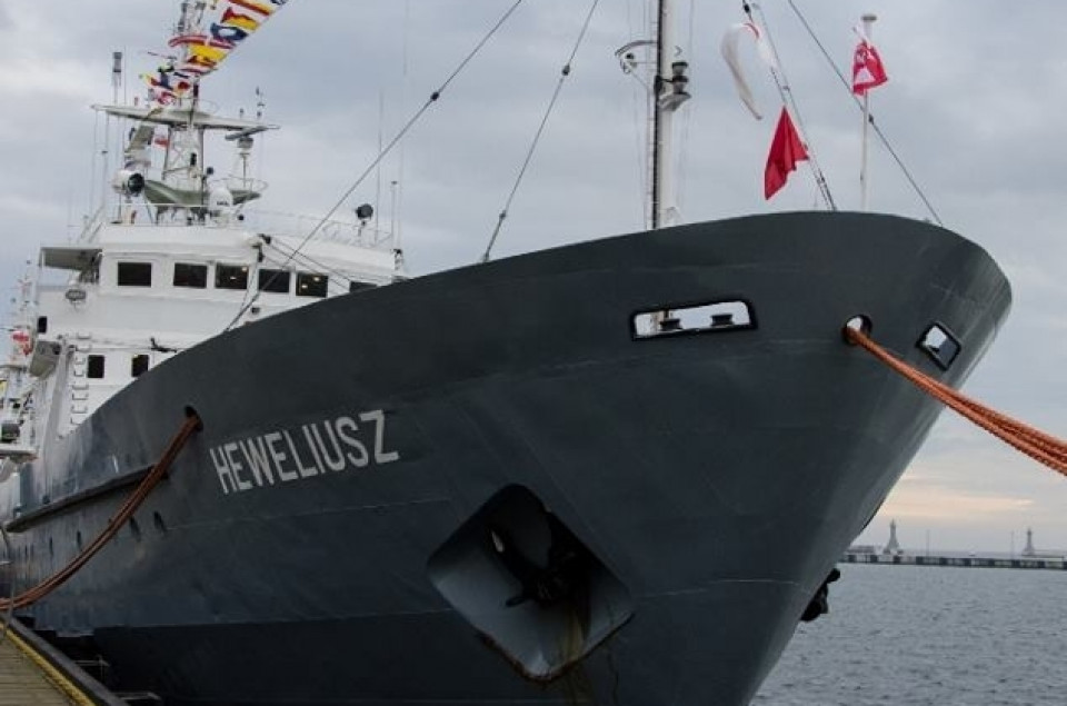 35. rocznica podniesienia bandery na okrętach Dywizjonu Zabezpieczenia Hydrograficznego