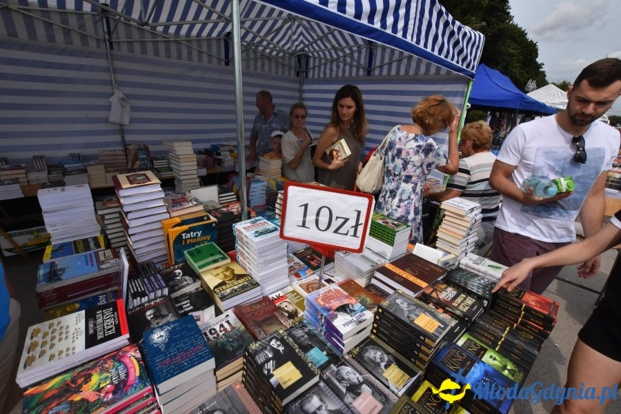 7 Nadmorski Plener Czytelniczy