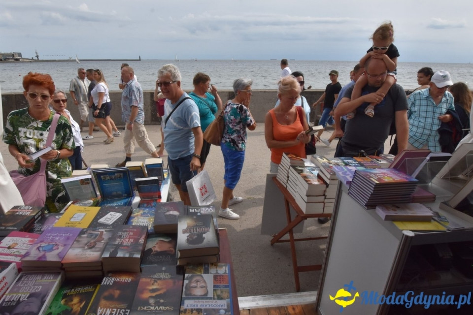 7 Nadmorski Plener Czytelniczy