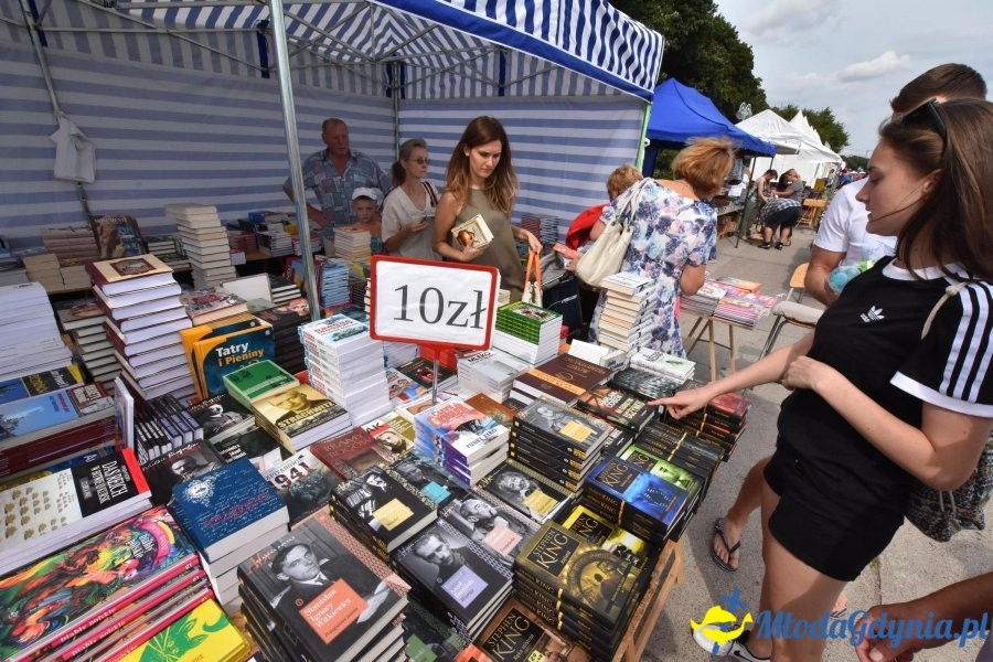 7 Nadmorski Plener Czytelniczy