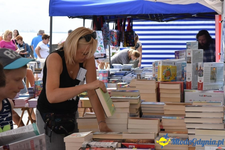 7 Nadmorski Plener Czytelniczy