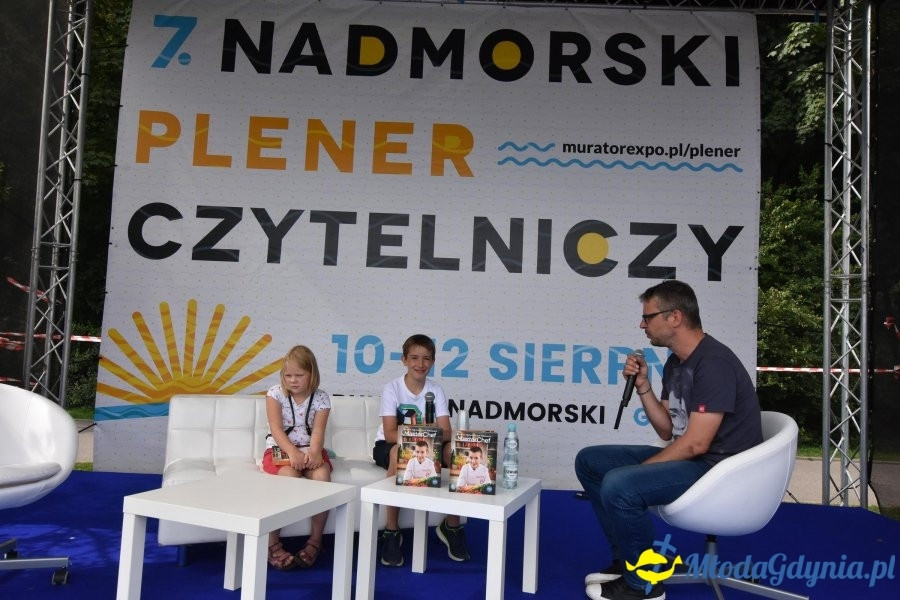 7 Nadmorski Plener Czytelniczy