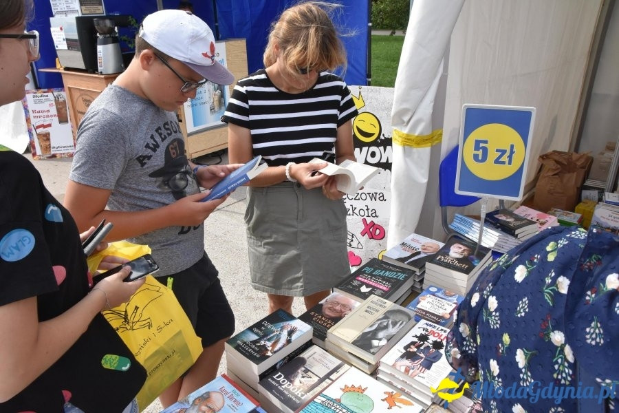 7 Nadmorski Plener Czytelniczy