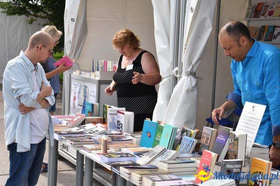 7 Nadmorski Plener Czytelniczy