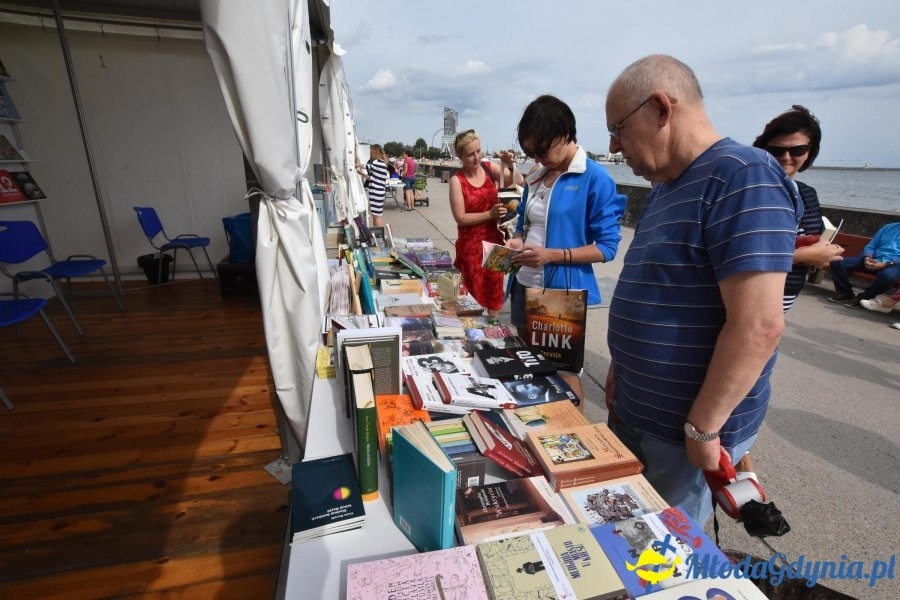 7 Nadmorski Plener Czytelniczy