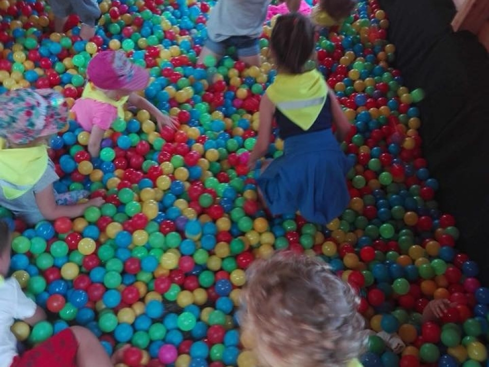 SP 43 - Morskie Zuchy były na wycieczce w Parku Ewolucji Sławutówko