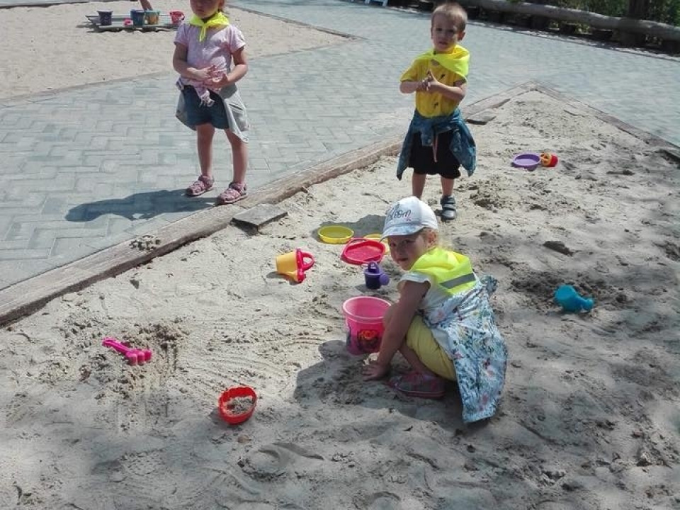 SP 43 - Morskie Zuchy były na wycieczce w Parku Ewolucji Sławutówko