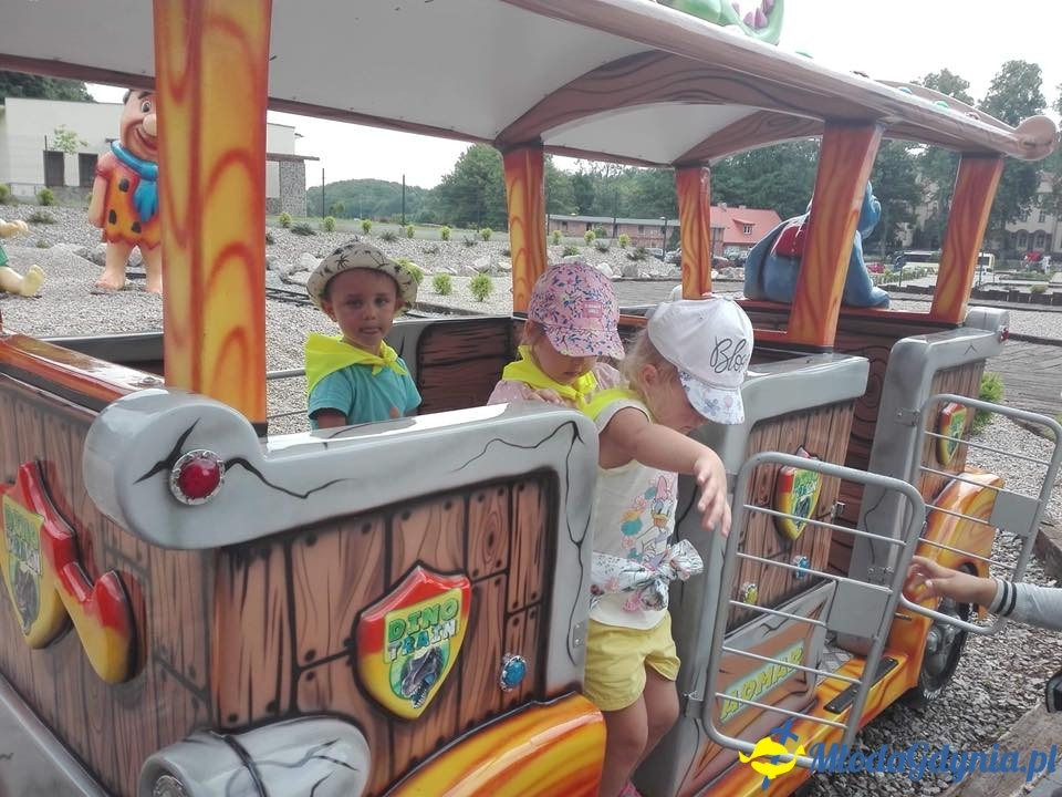 SP 43 - Morskie Zuchy były na wycieczce w Parku Ewolucji Sławutówko