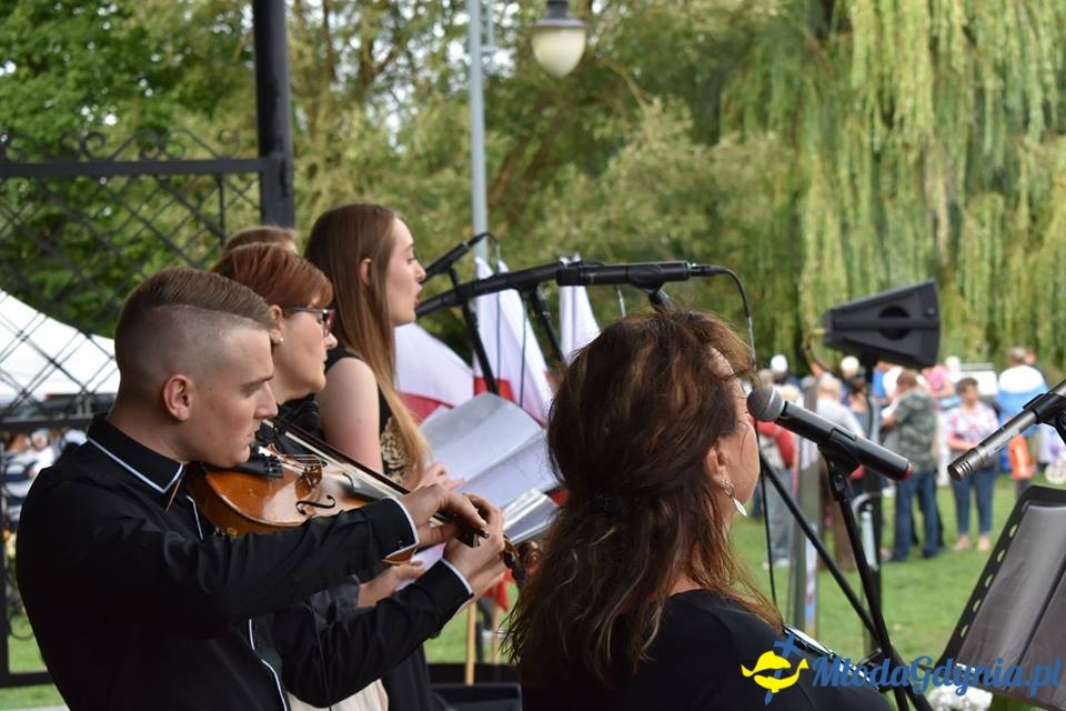 Rodzinny piknik z okazji 98 rocznicy Cudu nad Wisłą i 100 lat niepodległości  w Rumi