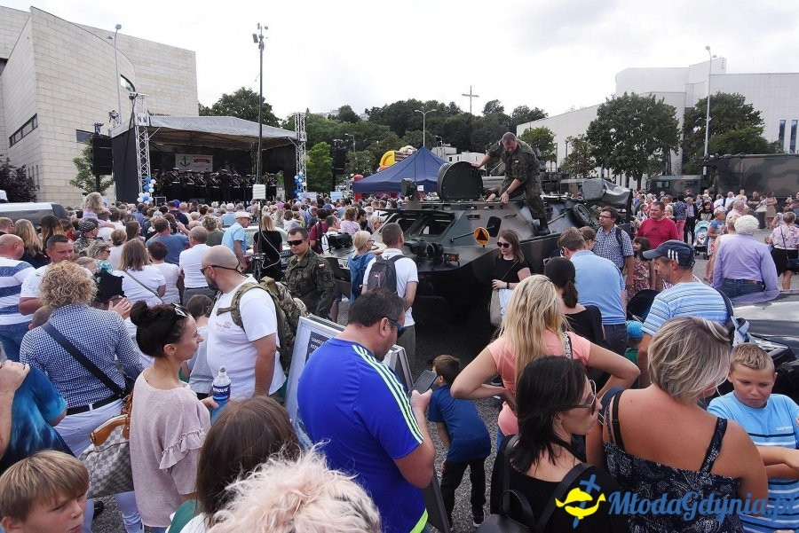 Świąteczny festyn z żołnierską grochówką - Święto Wojska Polskiego 2018