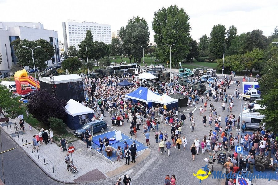 Świąteczny festyn z żołnierską grochówką - Święto Wojska Polskiego 2018