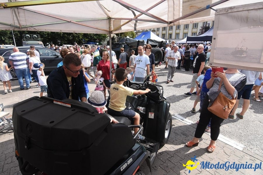 Świąteczny festyn z żołnierską grochówką - Święto Wojska Polskiego 2018