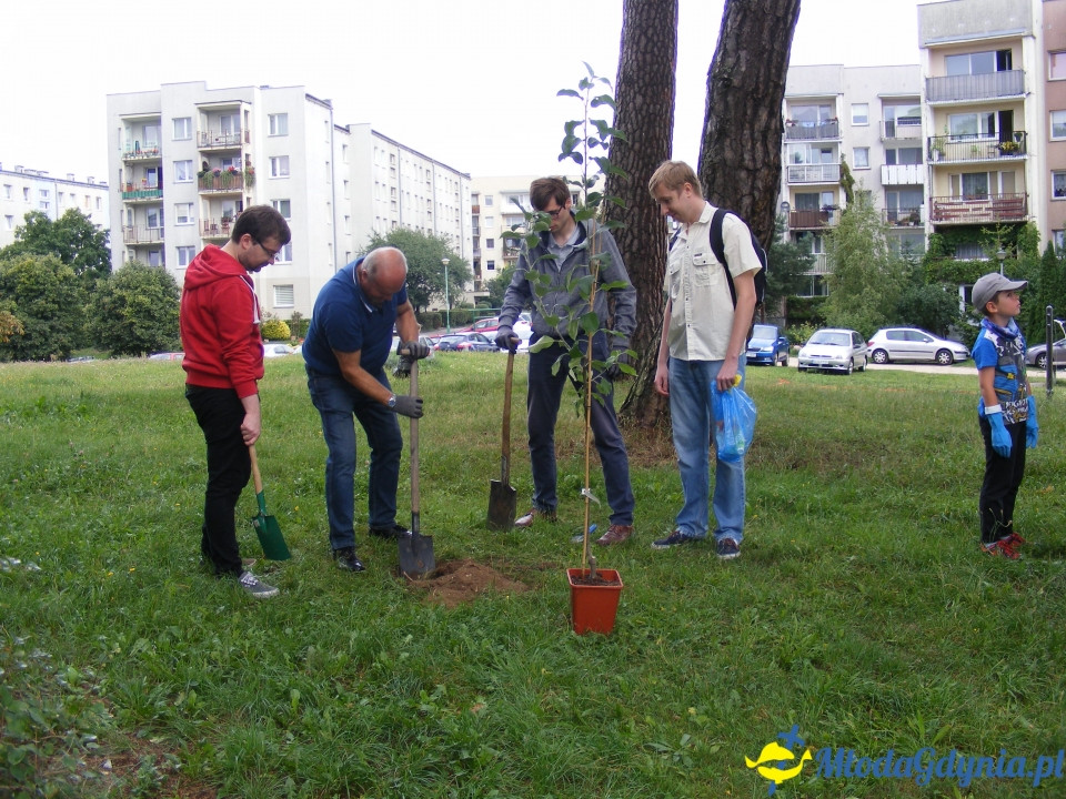 Wzgórze Choleryków - porzadkowanie i zasadzenie symbolicznego drzewka 18.08.2018