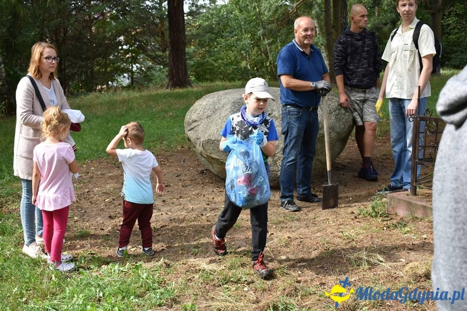 Wzgórze Choleryków - porzadkowanie i zasadzenie symbolicznego drzewka 18.08.2018