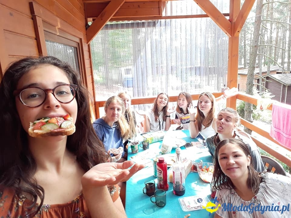 Zastęp Zastępowych OCH ładuje baterie