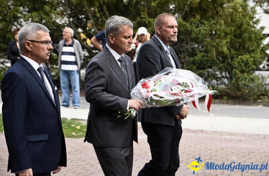 Pomnik Ofiar Grudnia 70 i Sala BHP 31.08.2018