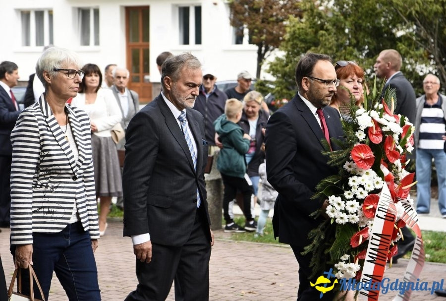 Pomnik Ofiar Grudnia 70 i Sala BHP 31.08.2018