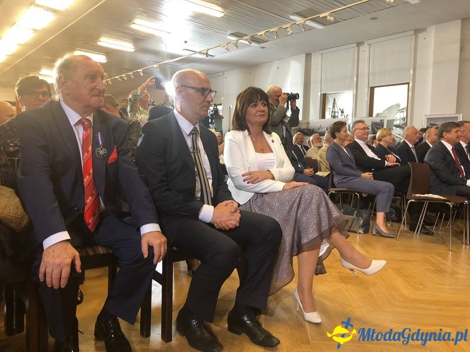 Pomnik Ofiar Grudnia 70 i Sala BHP 31.08.2018