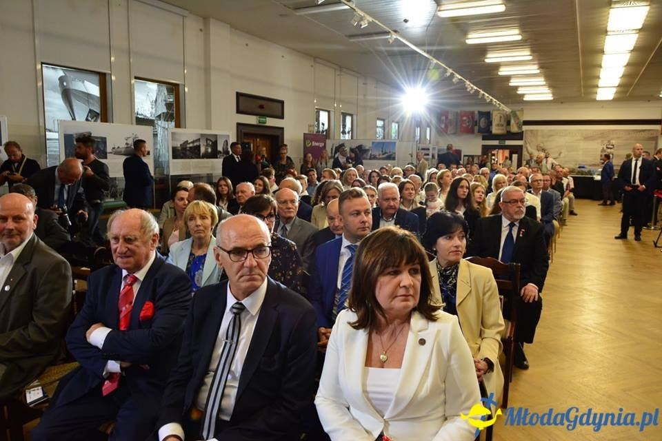 Pomnik Ofiar Grudnia 70 i Sala BHP 31.08.2018