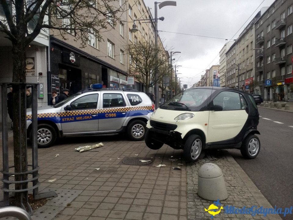 Wjechała pani na słupek