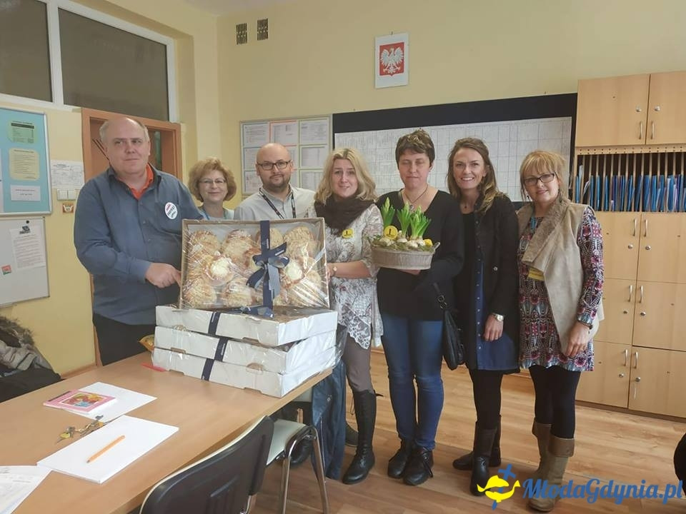 Wojciech Szczurek odwiedza szkoły podczas strajku