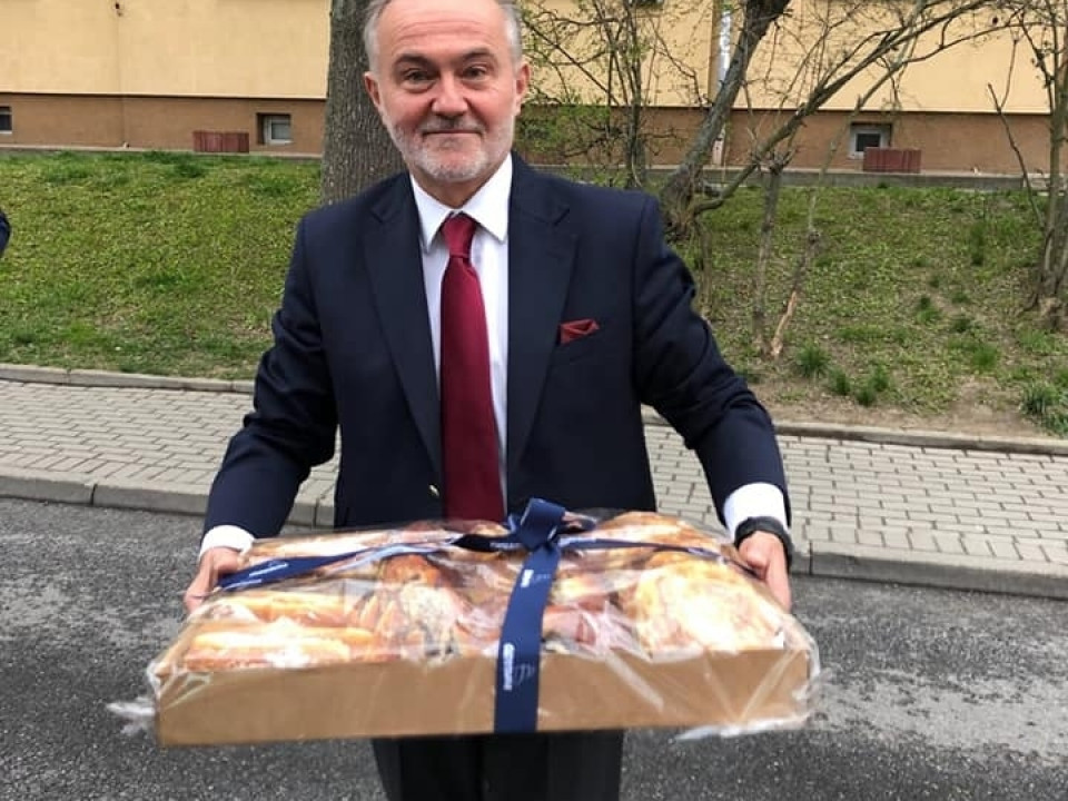 Wojciech Szczurek odwiedza szkoły podczas strajku