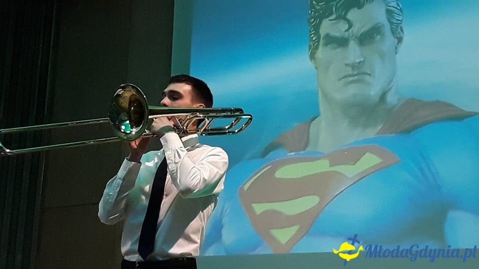 Filmowe granie na pomaganie - koncert w Szkole Muzycznej w ramach Pól Nadziei 2019