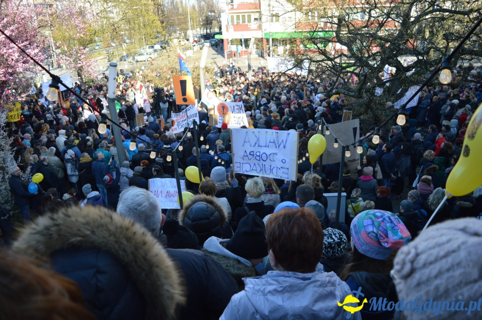 Protest z wykrzyknikiem w Gdyni