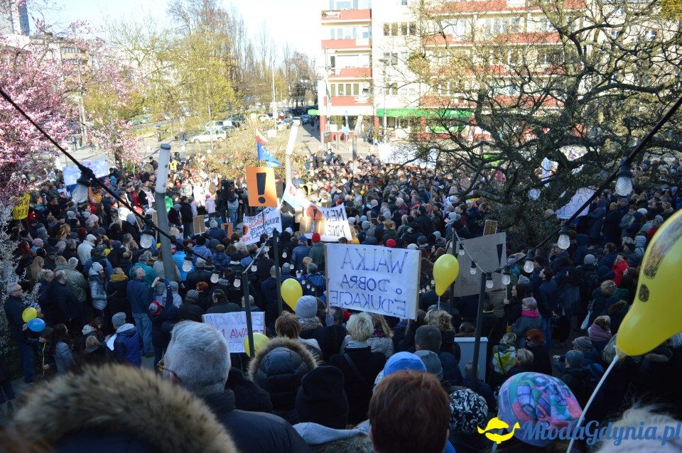 Protest z wykrzyknikiem w Gdyni