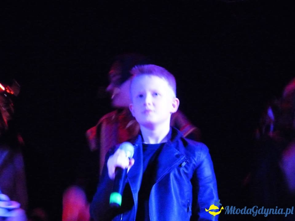 Teatr Młodzieżowy, Wyspa surykatek, komediodramat science-fiction, 14 IV 2019 r., Dom Kultury w Pierwoszynie,