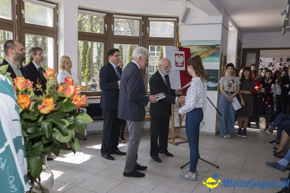 Uroczyste pożegnanie klas dyplomowych Zespołu Szkół Plastycznych 2019