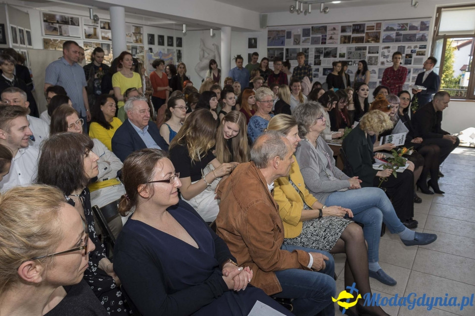 Uroczyste pożegnanie klas dyplomowych Zespołu Szkół Plastycznych 2019