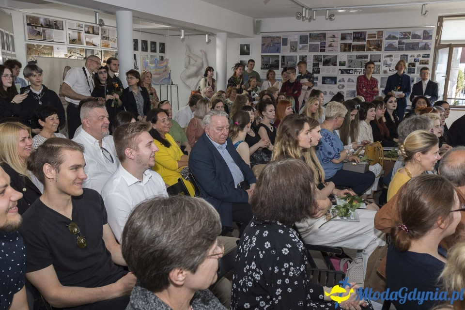 Uroczyste pożegnanie klas dyplomowych Zespołu Szkół Plastycznych 2019