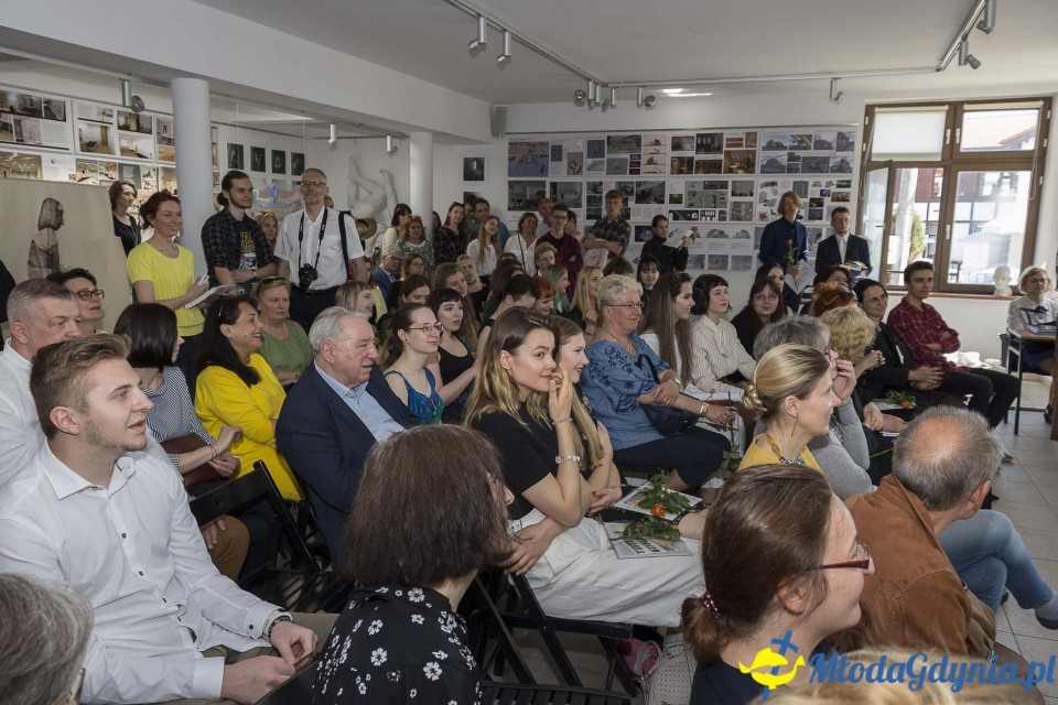 Uroczyste pożegnanie klas dyplomowych Zespołu Szkół Plastycznych 2019