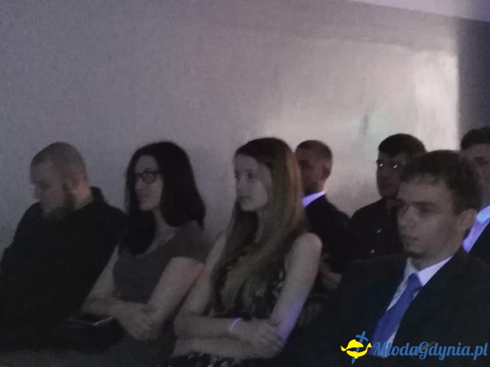 CKZiU nr 2 - Uroczyste chwile z pożegnania maturzystów 2019