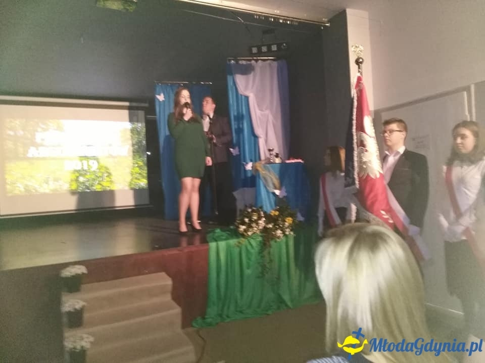 CKZiU nr 2 - Uroczyste chwile z pożegnania maturzystów 2019