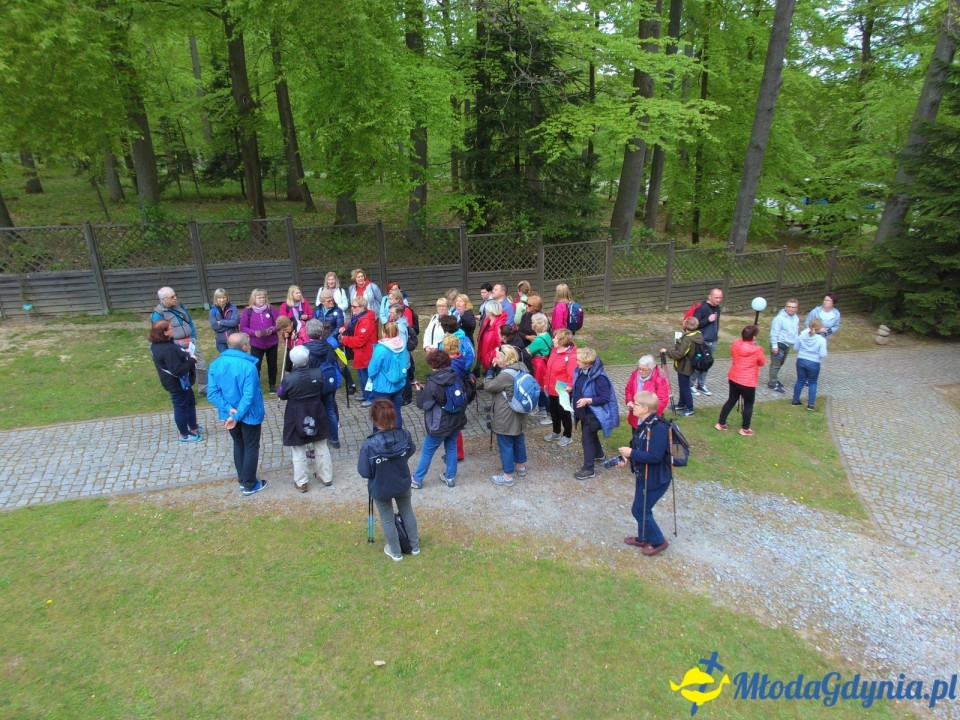Wycieczka PTTK Klubu Turystycznego Wybrzeże do Arboretum w Wirtach